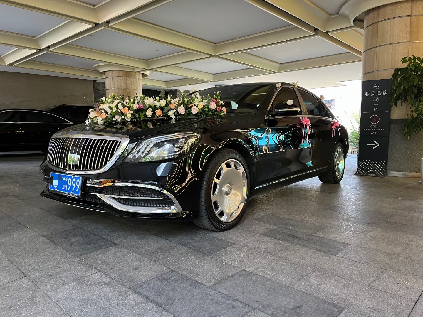 奔馳邁巴赫婚車(chē)租賃